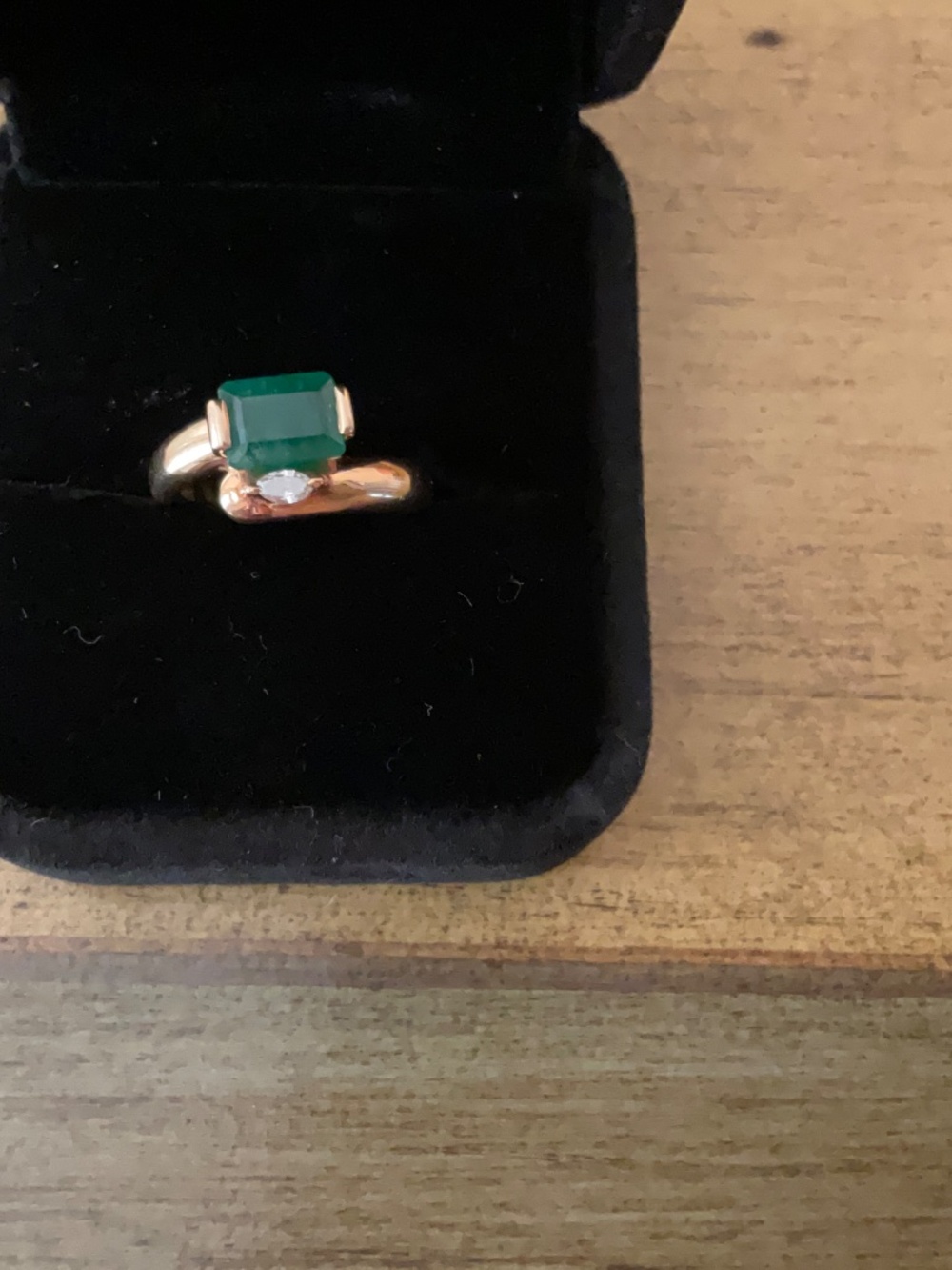 Emerald & Diamond Ring - Picture 7 of 11